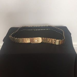 BEAUTIFUL vintage gold belt